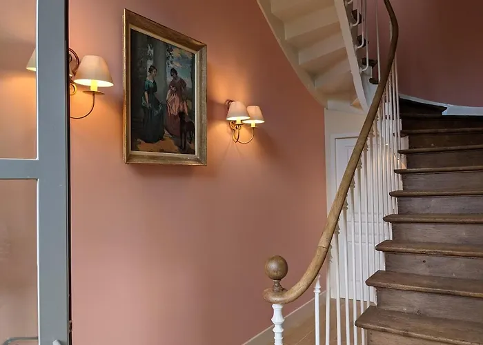 Chateau De לינה וארוחת בוקר 4*