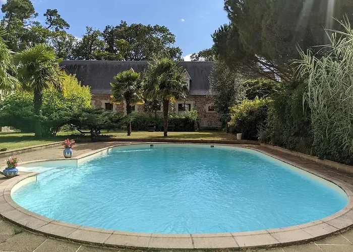 לינה וארוחת בוקר Chateau De Brissac-Quince